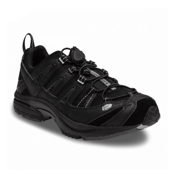 Dr Comfort Performance Sports Shoe in black - View of the front of the shoe on an angle